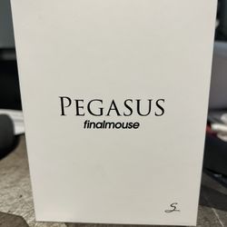 Finalmouse Starlight 12 Pegasus Small New Sealed