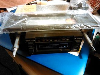 AM FM CASSETTE RADIO