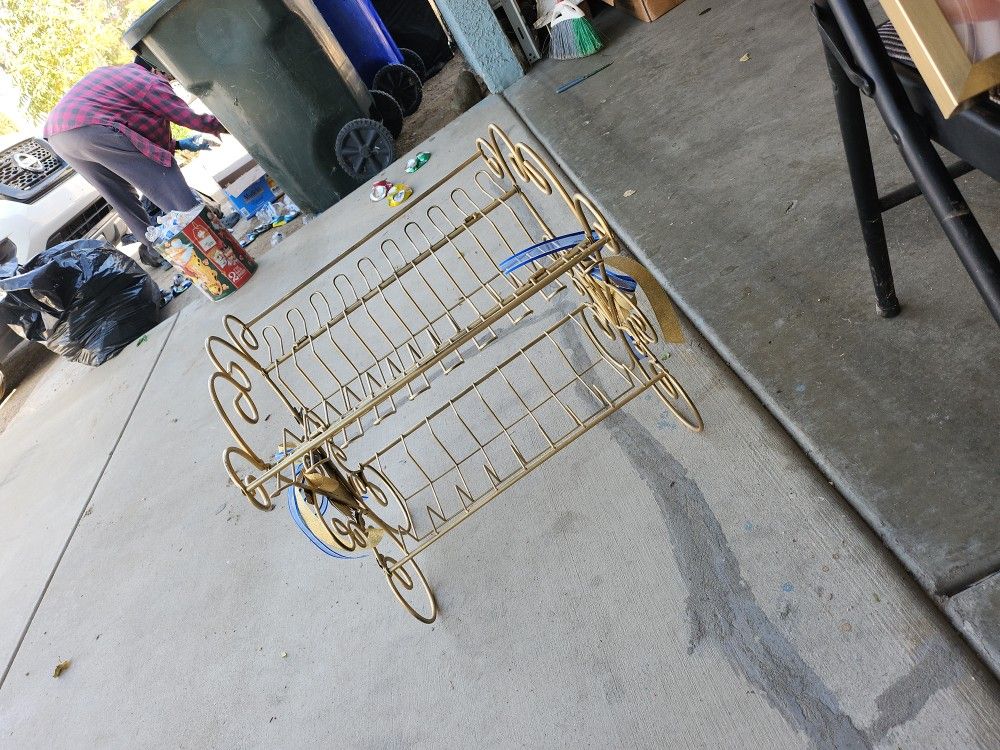 Beautiful Pastry Holder