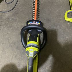 Ryobi Trineadora