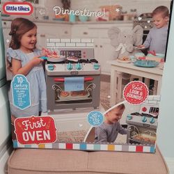 Little Tikes First Oven. Brand new in box . Really cute