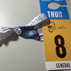 4 Thursday Loge - 16th Hole w/ parking