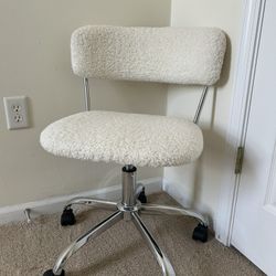 Costway Computer Desk Chair Adjustable Faux Fur Office Chair Swivel Vanity Chair White