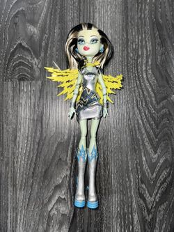 Monster High Frankie Stein Power Ghoul Doll