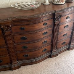 Beautiful Solid Dresser.  Great Condition $100