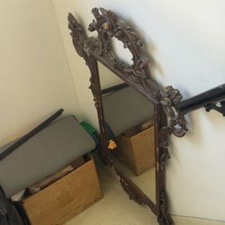Ornate Italian Vintage Antique Baroque Hand Carved Gilded Carved Wood Wall Mirror