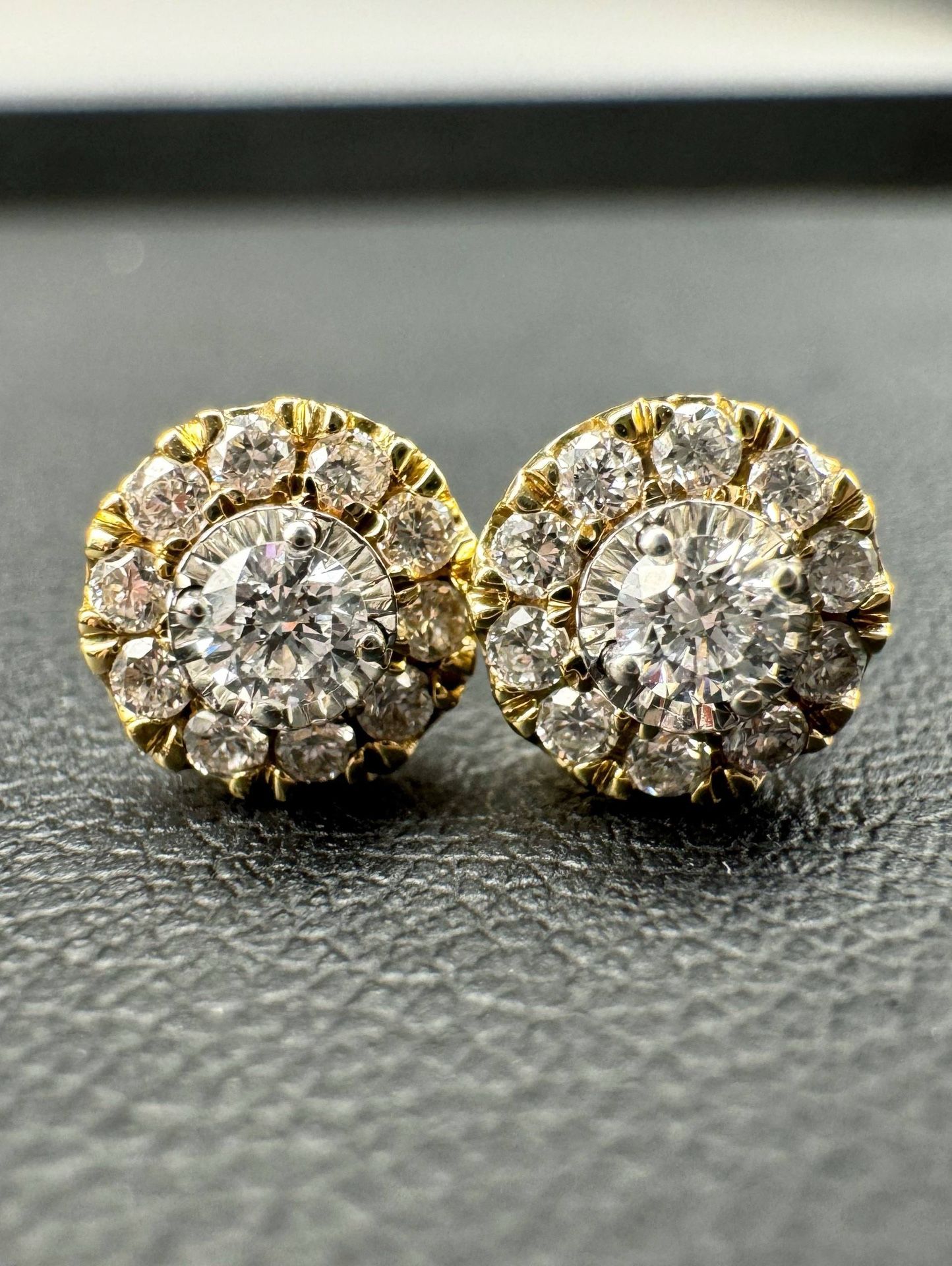 10k yellow gold 0.55CTW natural diamond stud earrings