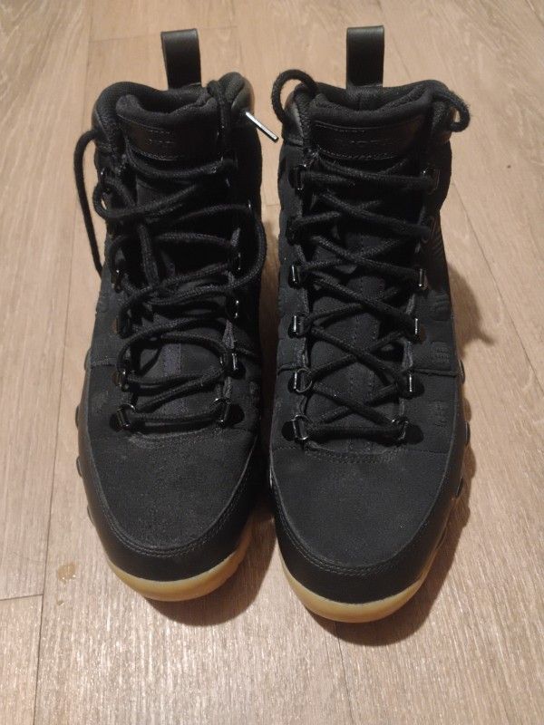 Retro Jordan Boots Like New 100$