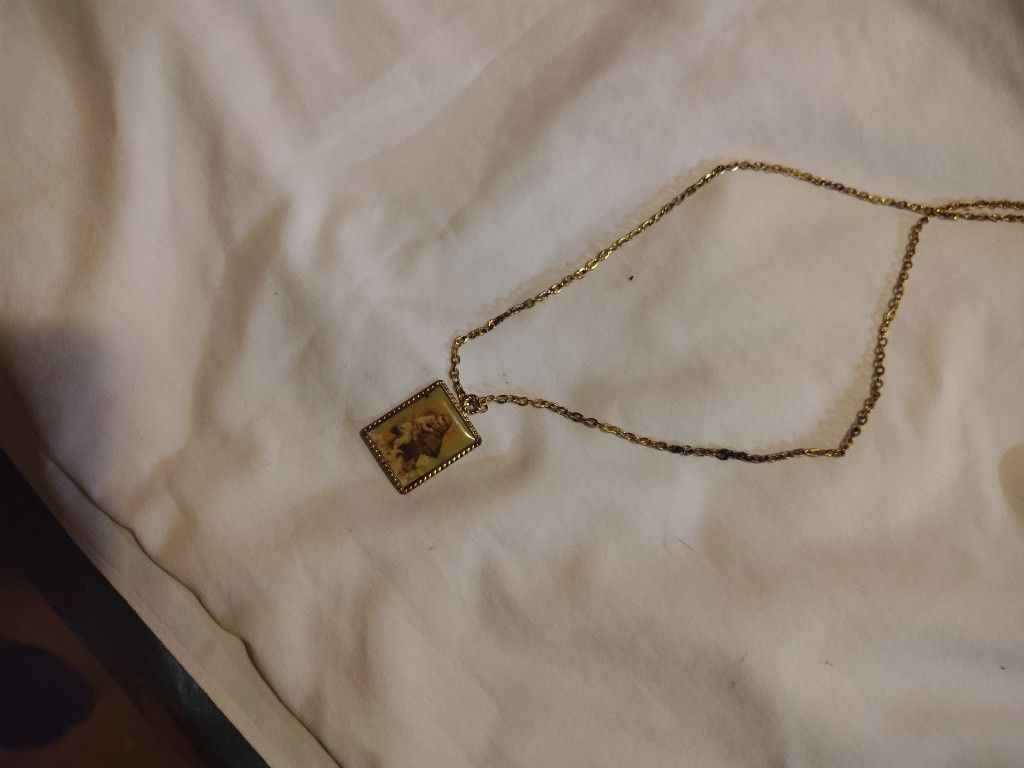 Religious Pendant And Chain