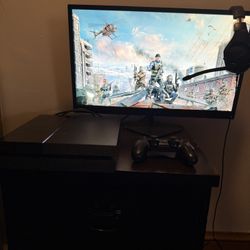 Gaming Omen Monitor With PS4 