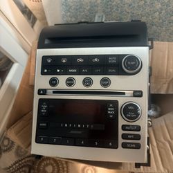 Infiniti G35 Coupe 2006 Radio