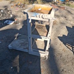 Rubbermaid Office or Outdoor Cart