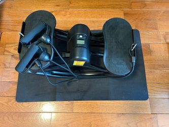 LhanelFit Step Rocker – Like New, Compact Home Workout Machine – Brooklyn, NY