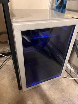 Mini fridge