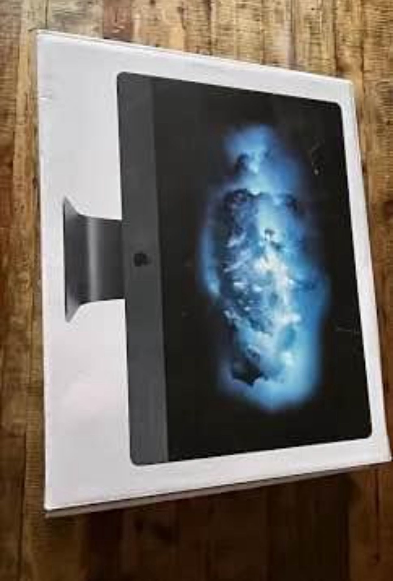 Apple Studio Display + Mac Mini M2 – Full Setup” 