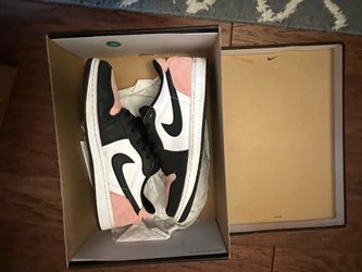 Jordan 1 low coral
