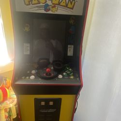 Yellow Paceman  Arcade Machine