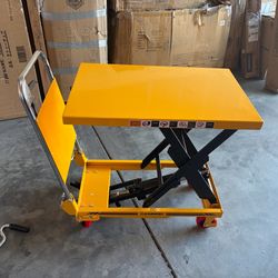 Hydraulic lift table cart