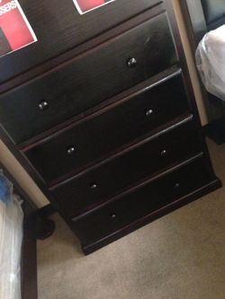 Double Knob Dresser