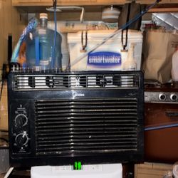 Mini Window Air conditioner Brand New Works Excellent I Just Found One That Worked For My Trailer Better Make Offer