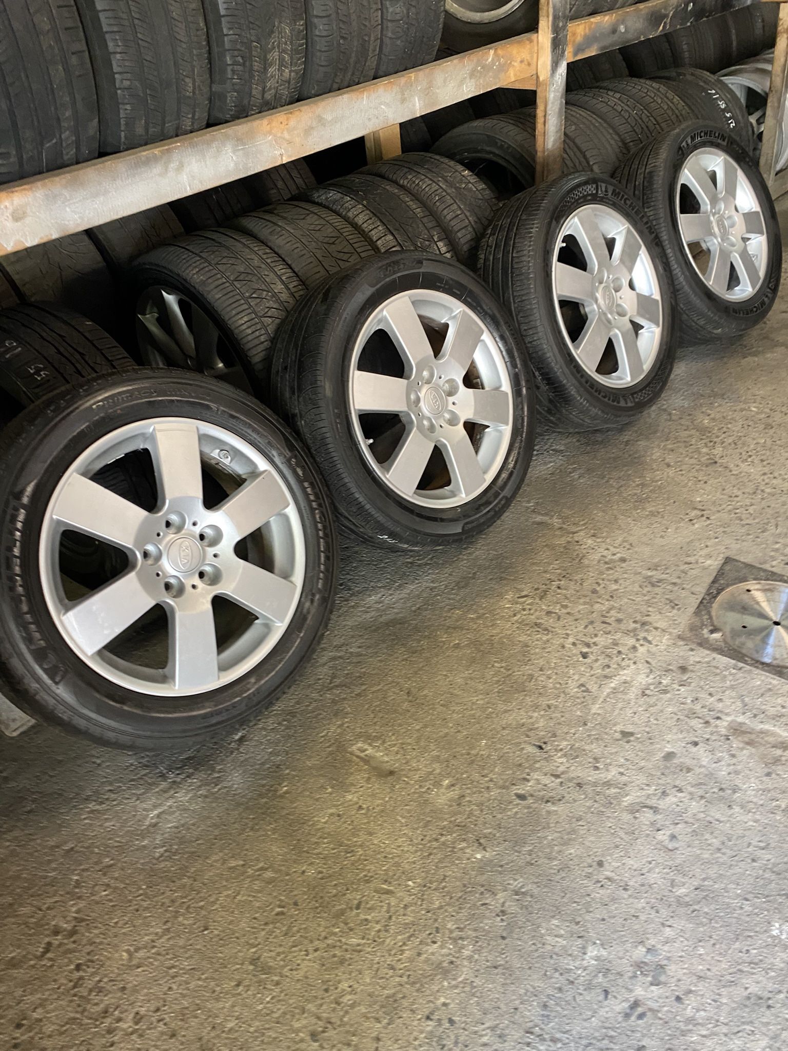17” Kia Rims And Tires