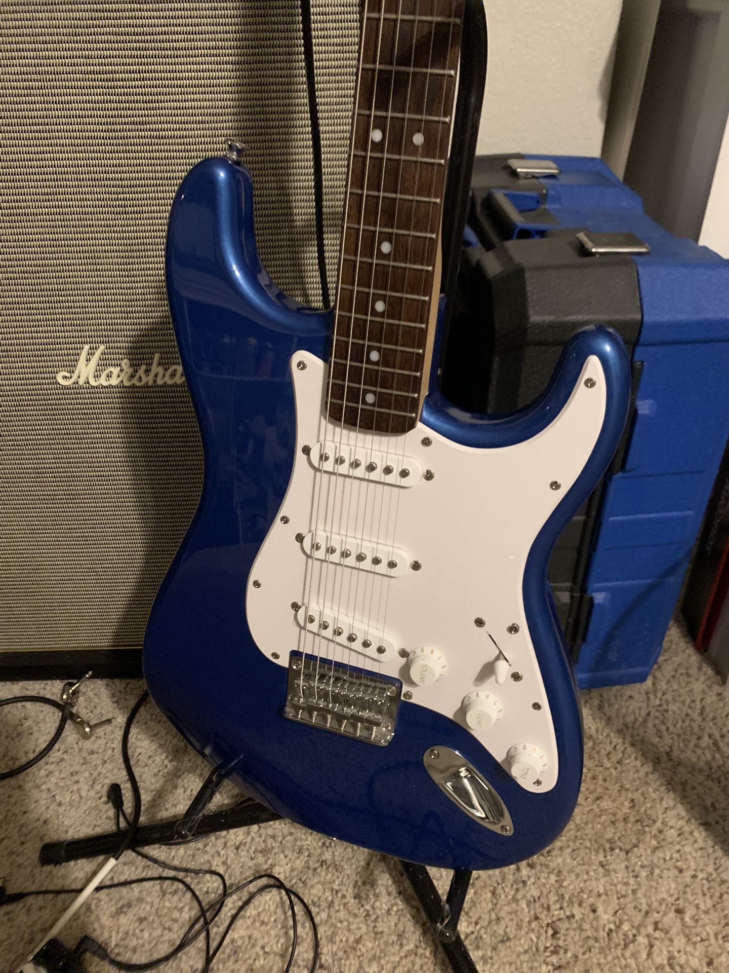 2021 Fender Squier HT Stratocaster / Strat Electric Guitar - Royal Blue!