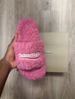 Furry Balenciaga Slides Sz 6,7