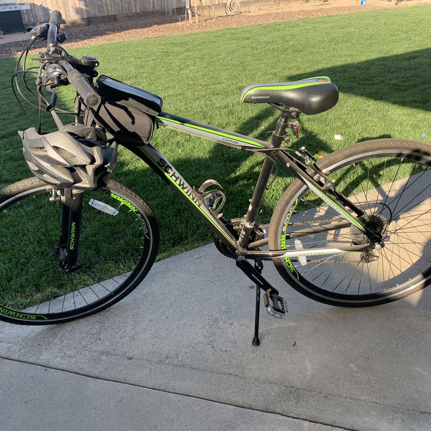 schwinn or2 700c men's hybrid bicycle black 18 medium Discover 2 Speed Hybrid Bike Mountain Schwinn Or2 Parts Schwinn