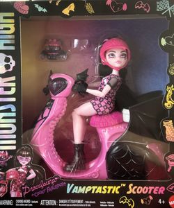 Draculaura vampire scooter