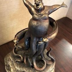 Little Mermaid Ursula Sea Witch Eels Flotsam and Jetsam Lights Up Figurine Statue Figure New