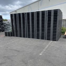 Plastic Pallets 