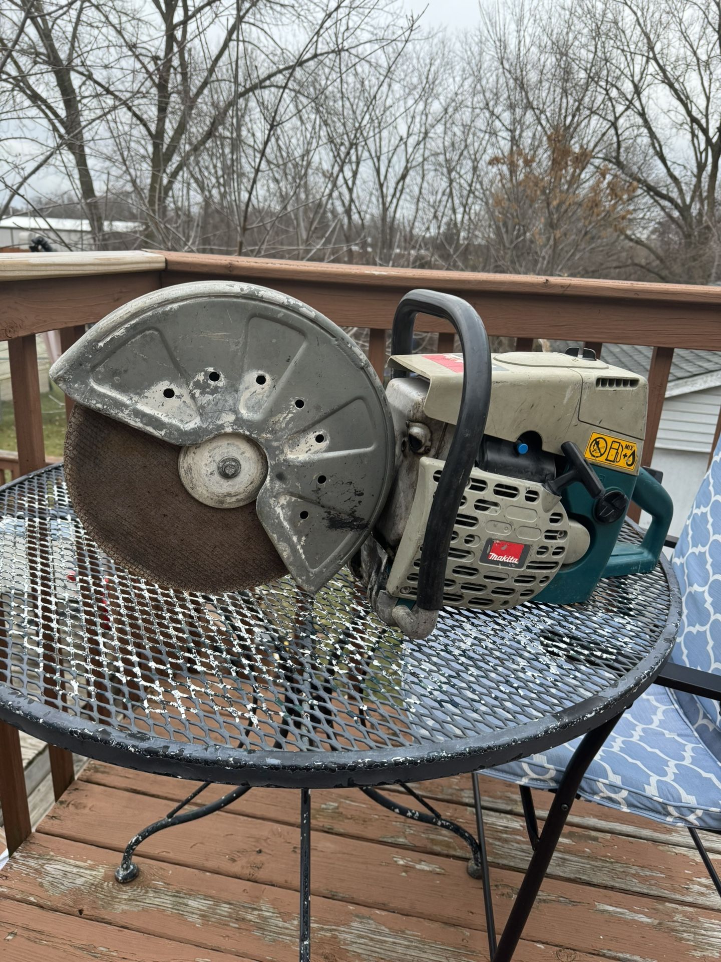 Makita DPC7301 12- inch Power Cutter Concrete Saw