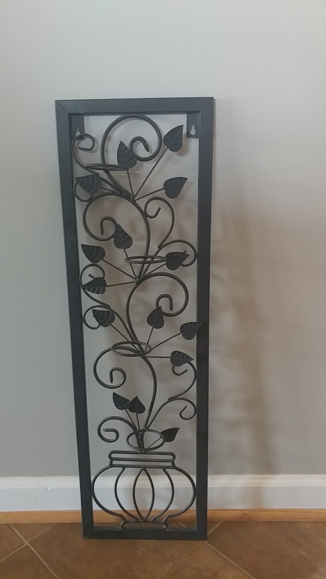 Iron sconce 4 candle