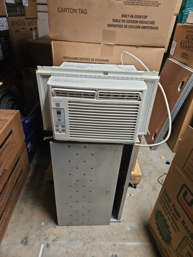 Windows AC Frigidaire