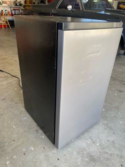 Small refrigerator