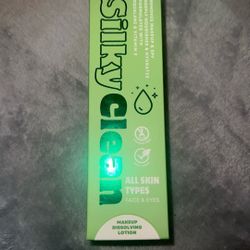 Silky Clean Makeup Dissolving Lotion