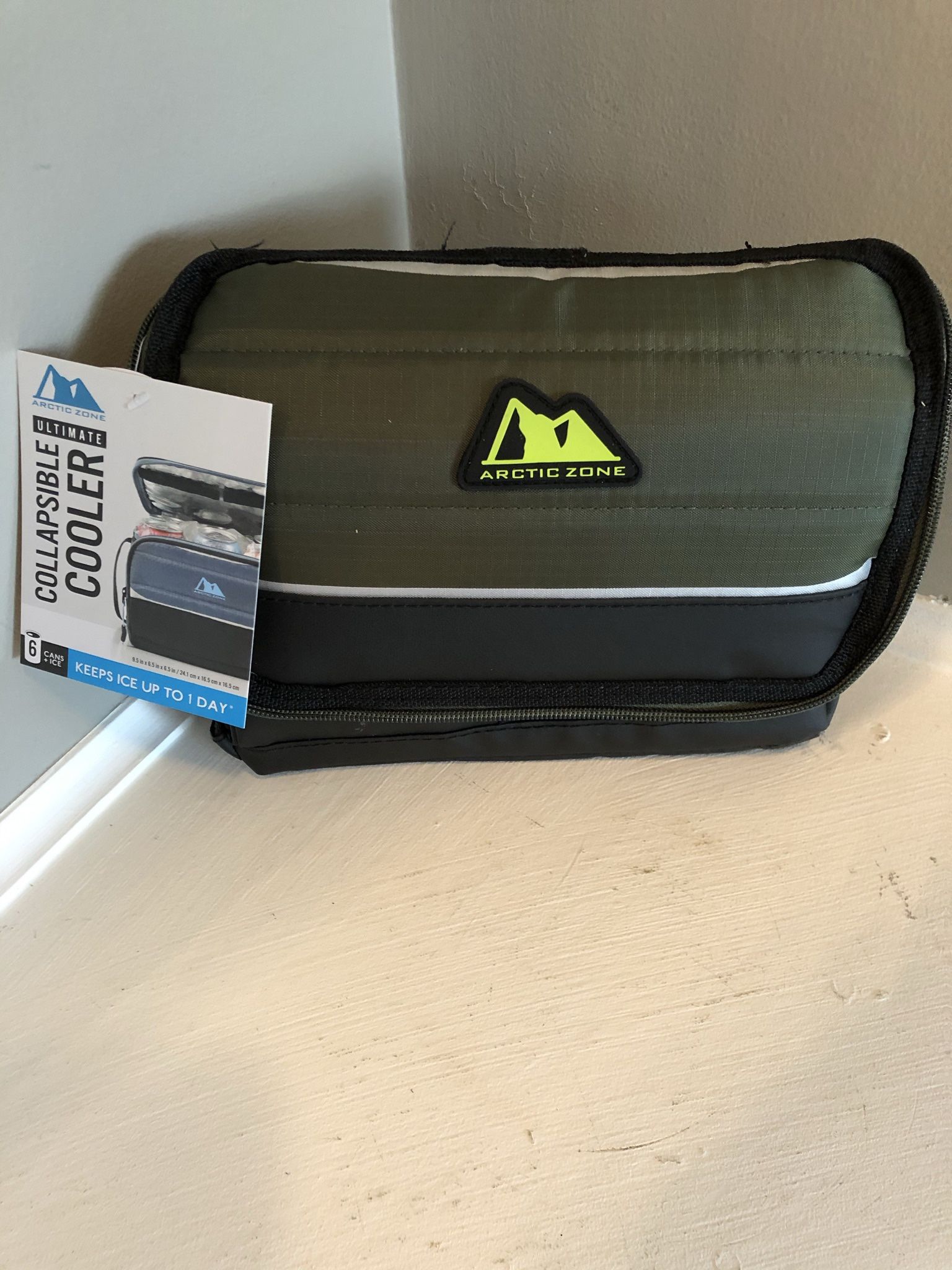 ArticZone 6 Can Ultimate COLLAPISIBLE Cooler Green/Black