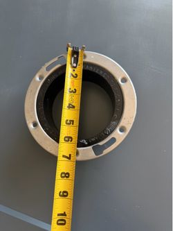 Toilet flange