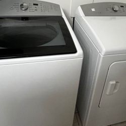Kenmore Max Capacity Washer And Gas Dryer Set
