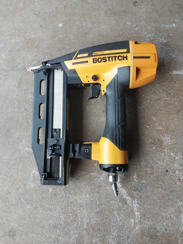 16 GA Bostitch Finish Nailer Gun ( Brand New  )