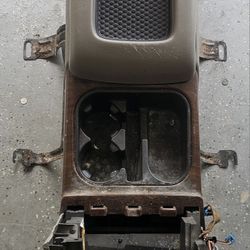 05 Suburban Interior Parts