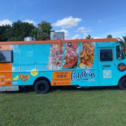 28ft Foodtruck Ready To Go with 3years/100k Miles Transferable Warranty