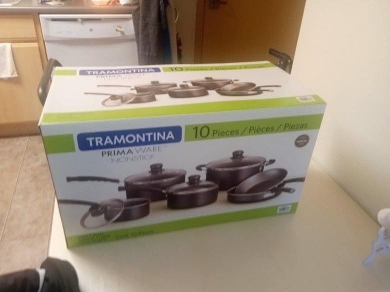 Brand NEW NEVER USED OR UNBOXED ! Tramontina Primaware 10 Piece Non-stick Cookware Set, Steel Gray