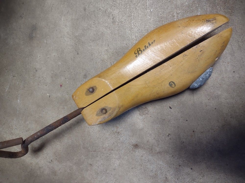 Vintage Belcher Shoe Stretcher
