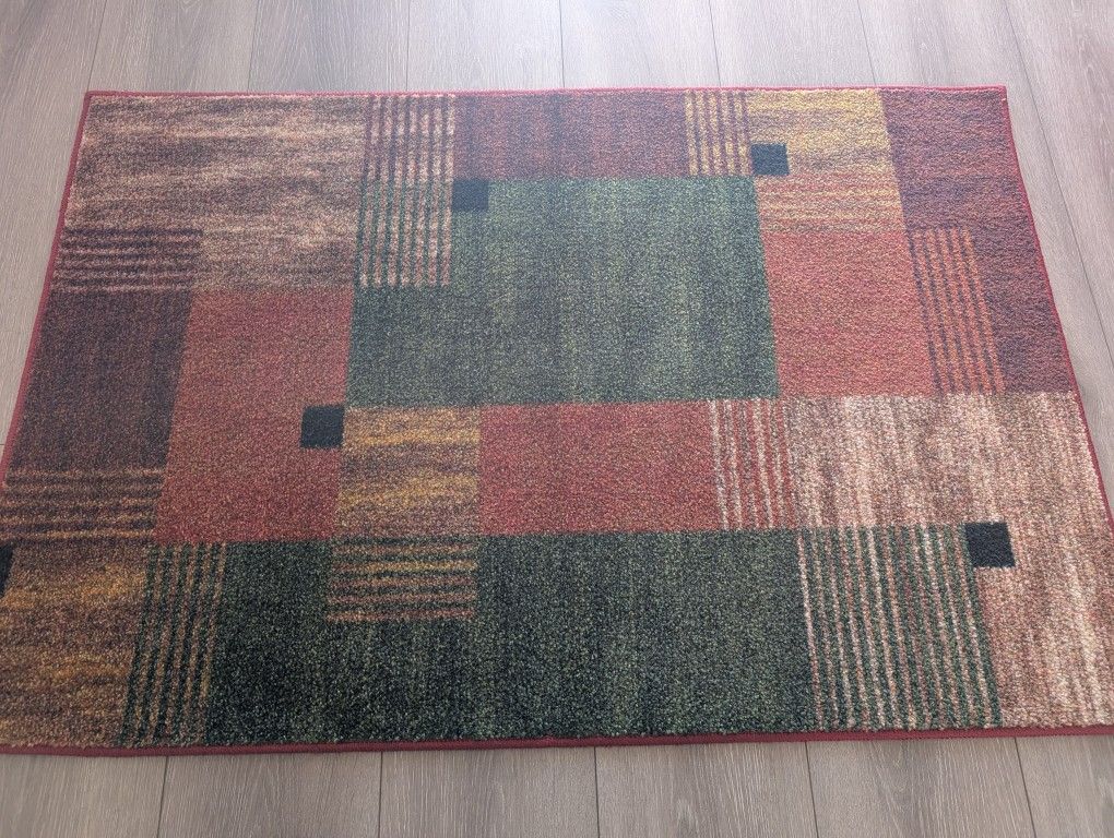 Area Rug 2'6"X3'10"