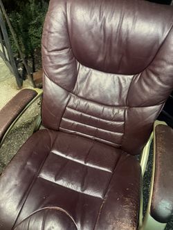 Executive Boss Chair & Gaming Seat Used In Good Condition See Pictures Pickup Massapequa 11758
