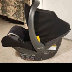 CHICCO KEYFIT 35 Infant Carseat W/base