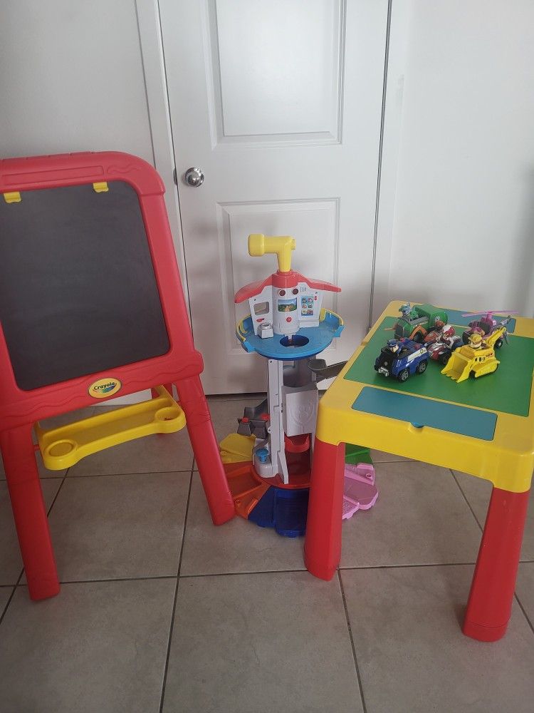 PAW PATROL/CHALK BOARD/TABLE