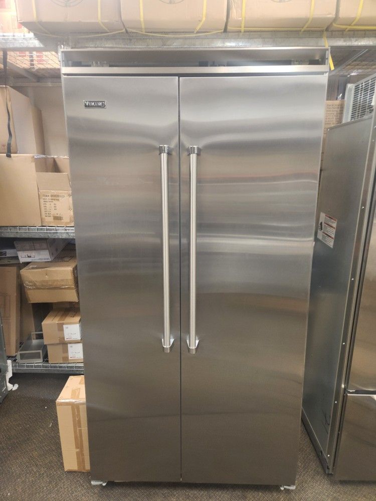 Viking Professional Series 42 Inch Side By Side Refrigerator VCSB423SS
