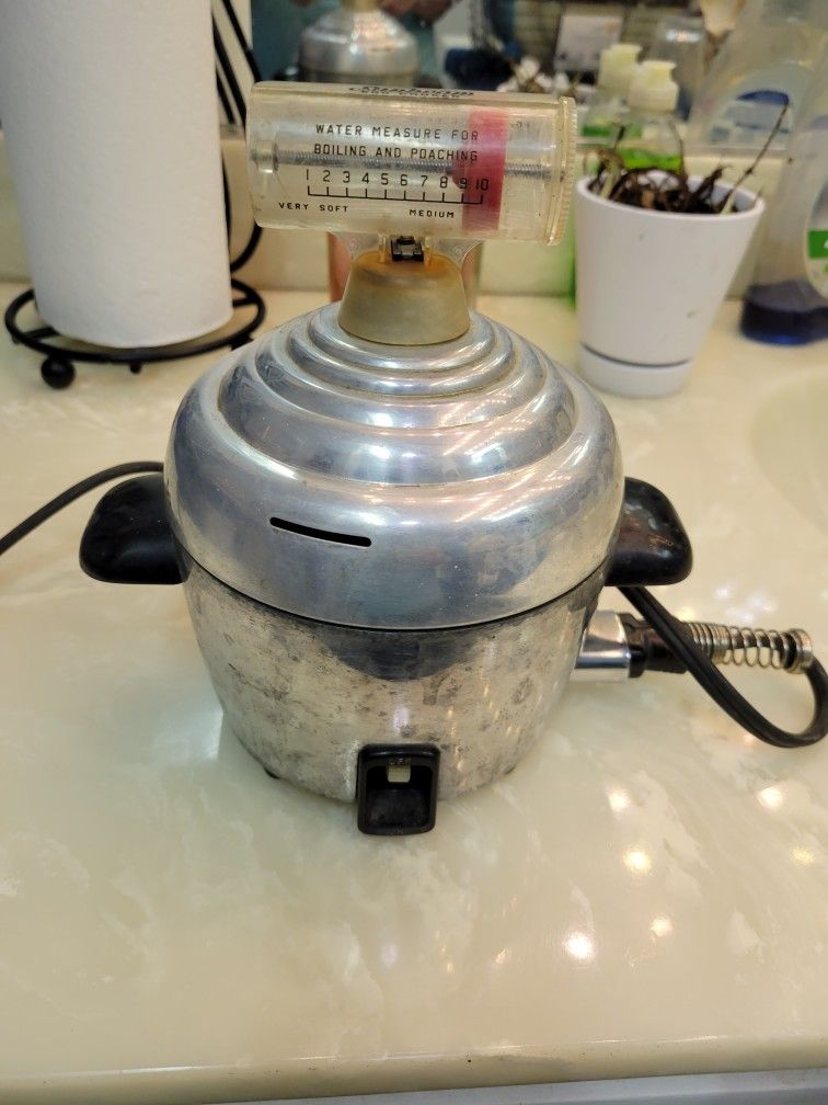 OLD VINTAGE SUNBEAM EGG COOKER WORKS GREAT